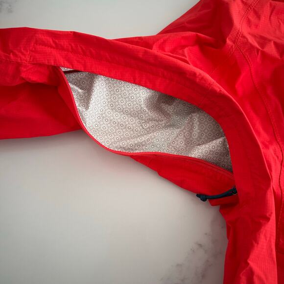 The North Face Extra Small XM Womens HYVENT 2.5L Jacket - Picture 10 of 15